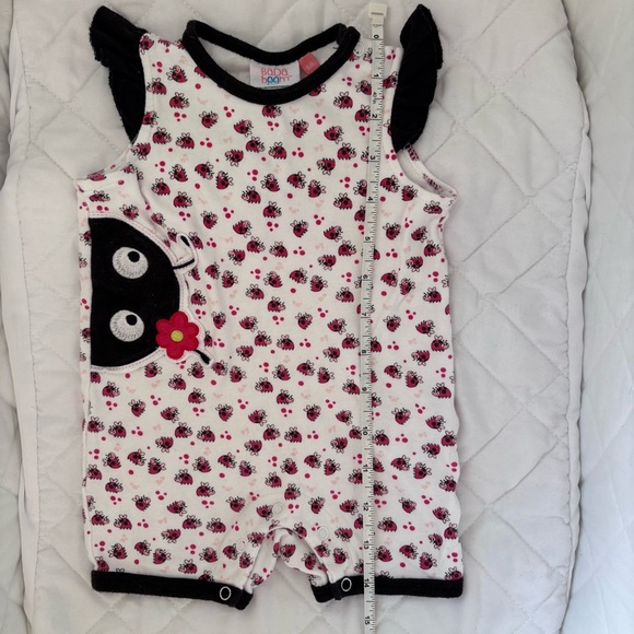 ⭒ 6M BadaBoom Ladybug All Over Print Ruffle Romper Floral Embroidered Spring ⭒ - Picture 7 of 9